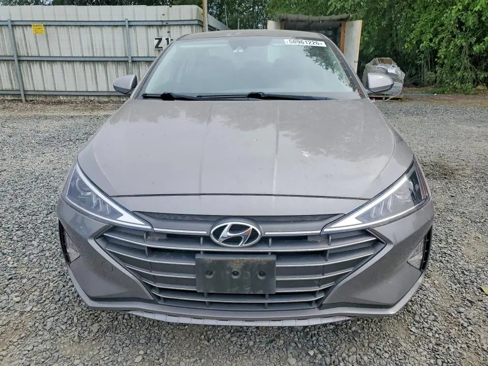 2020 HYUNDAI ELANTRA SEL  