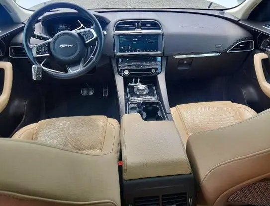 2019 JAGUAR F-PACE PRESTIGE  