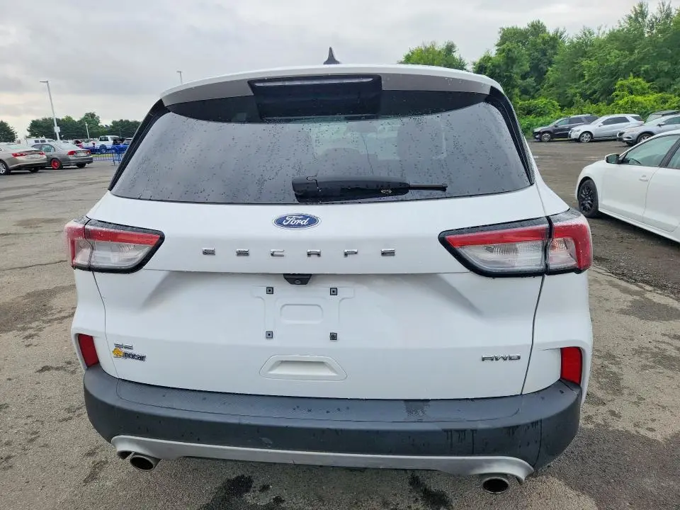 2020 FORD ESCAPE SE  