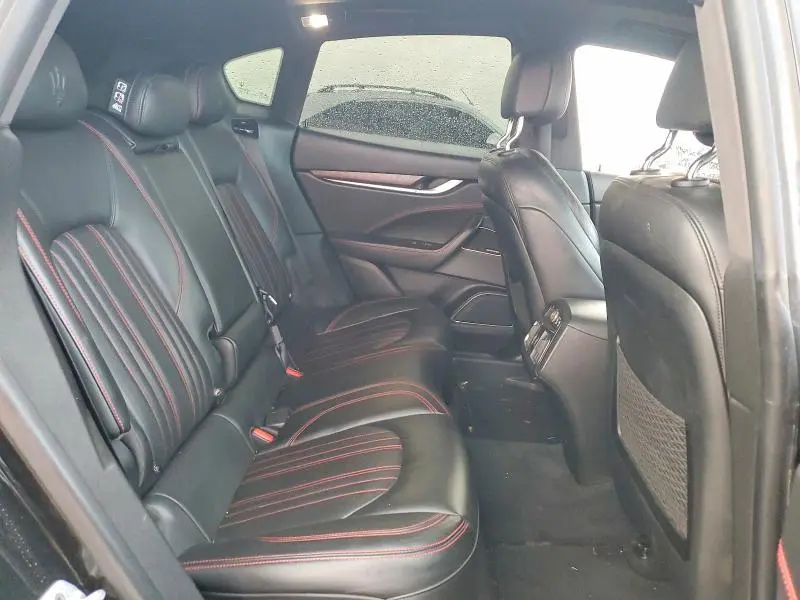 2017 MASERATI LEVANTE S LUXURY  