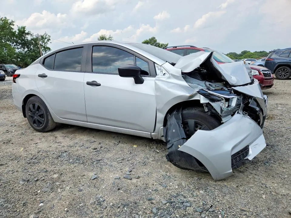 2021 NISSAN VERSA S  