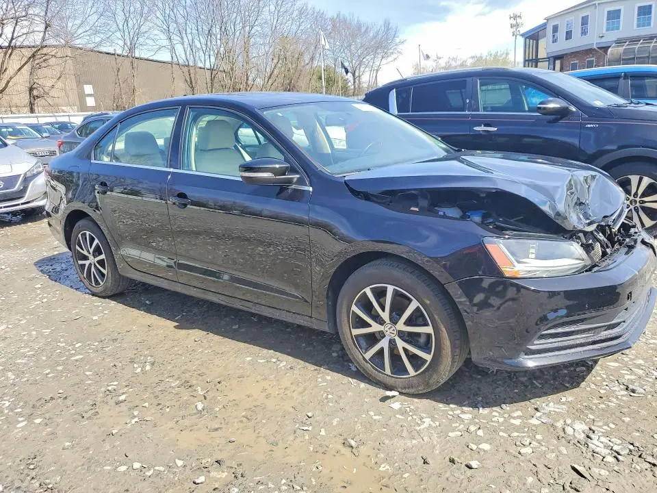 2018 VOLKSWAGEN JETTA SE  