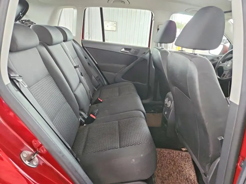 2011 VOLKSWAGEN TIGUAN S  
