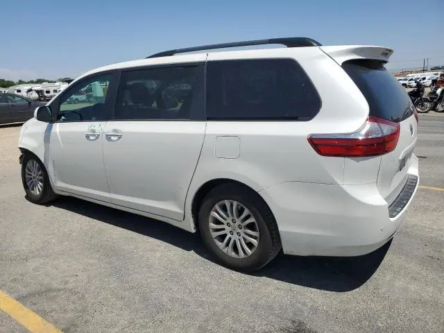2015 TOYOTA SIENNA XLE  