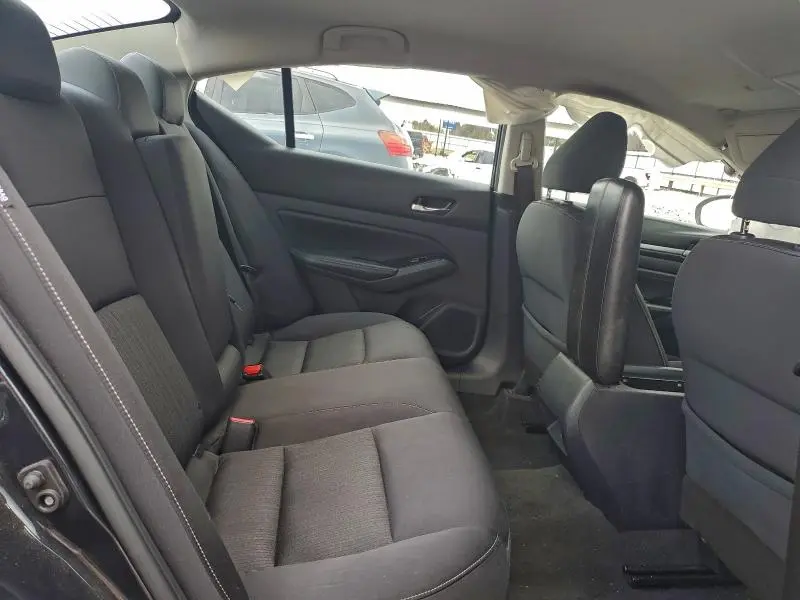 2021 NISSAN ALTIMA SV  