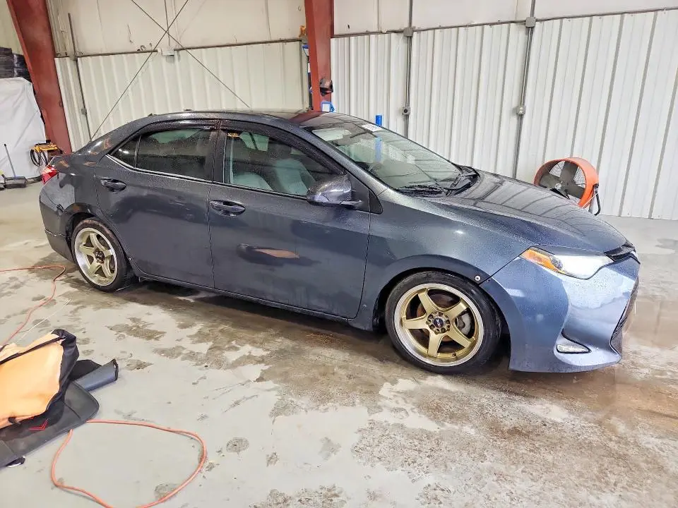 2018 TOYOTA COROLLA LE  
