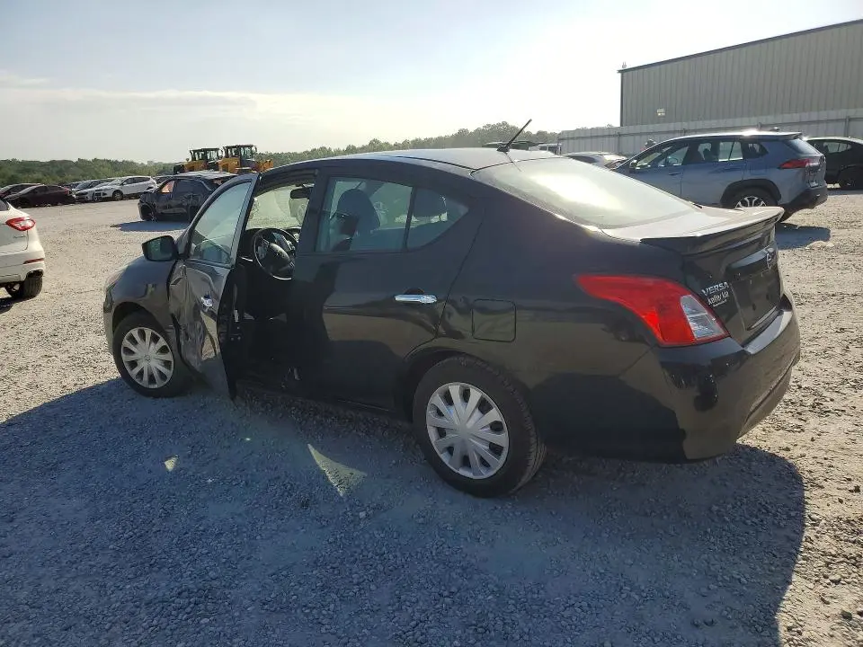 2018 NISSAN VERSA SV  