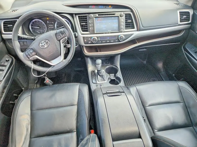 2018 TOYOTA HIGHLANDER XLE  