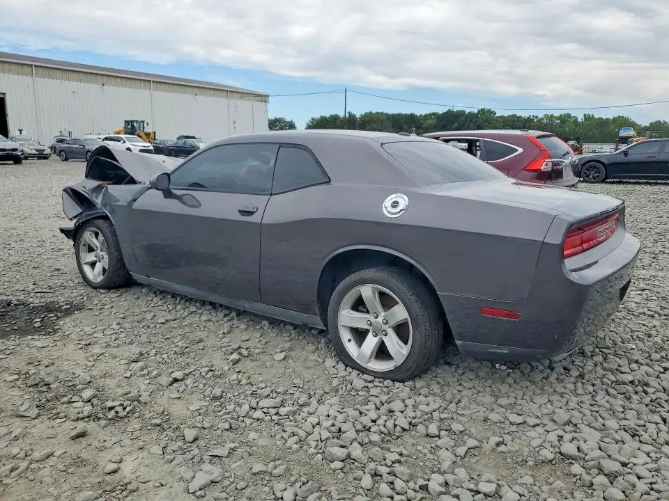 2013 DODGE CHALLENGER SXT  