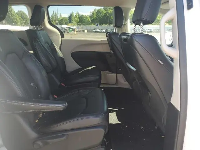 2022 CHRYSLER PACIFICA HYBRID TOURING L  