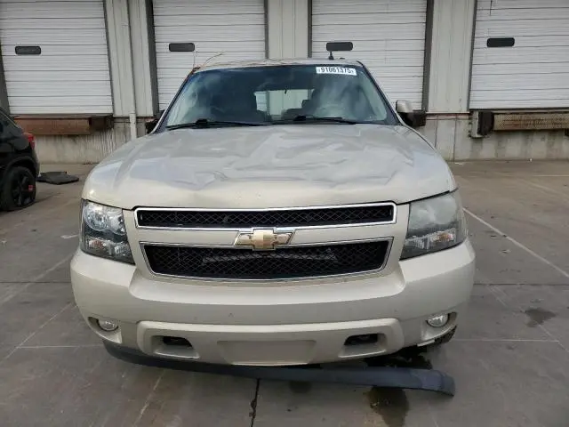 2011 CHEVROLET SUBURBAN K1500 LT  