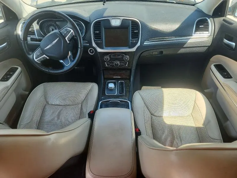2016 CHRYSLER 300C   