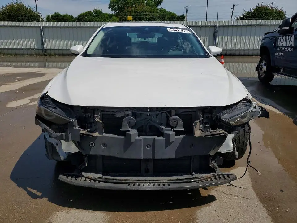 2019 MAZDA 3 PREMIUM  