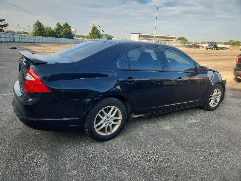 2011 FORD FUSION S  