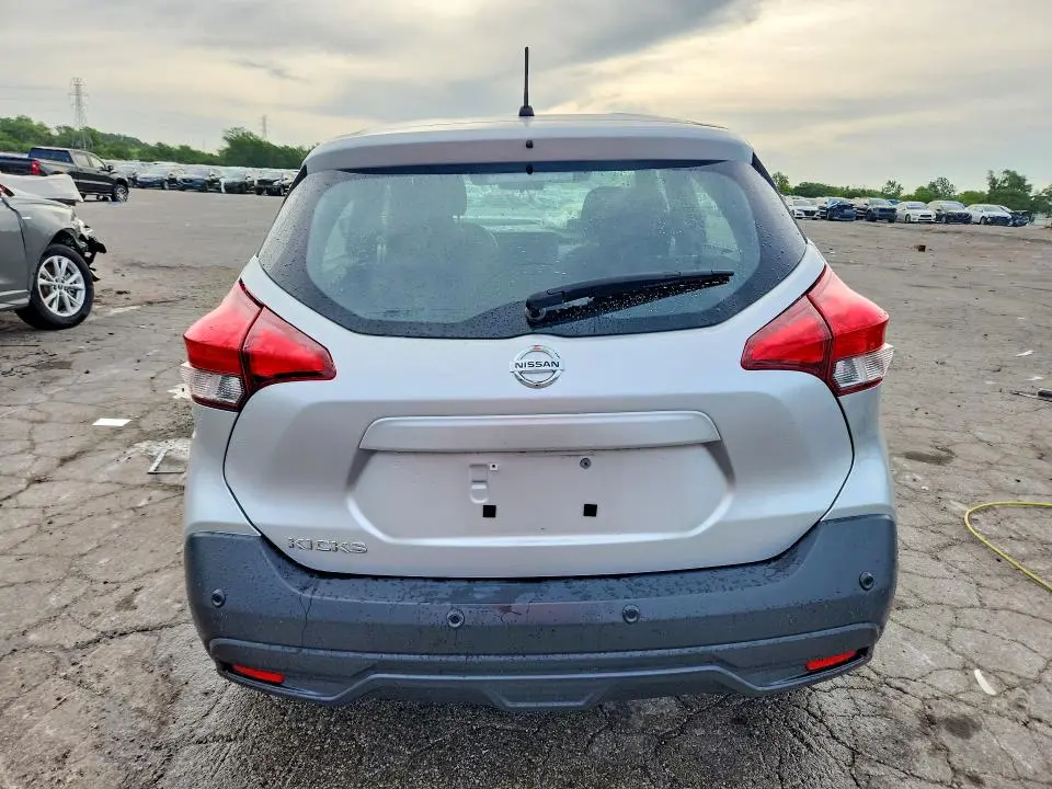 2020 NISSAN KICKS S  