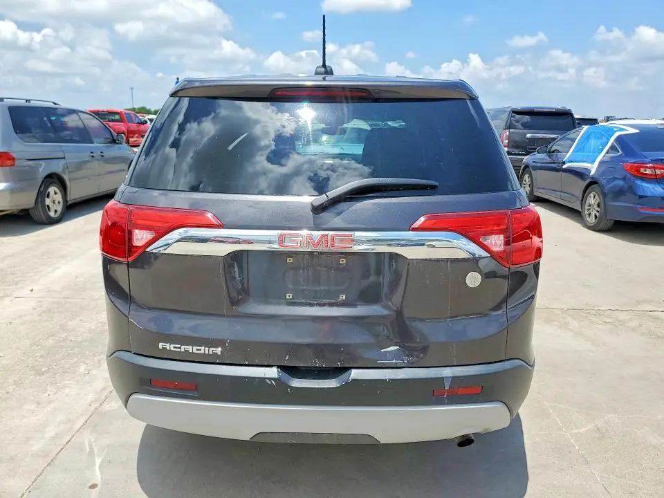 2017 GMC ACADIA SLE  