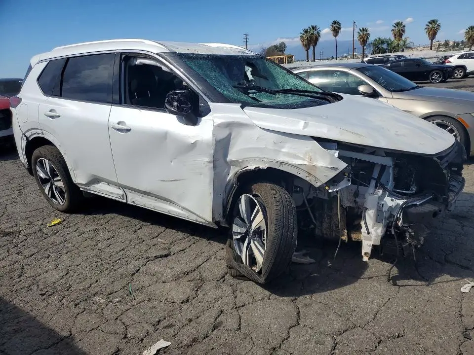 2026 NISSAN ROGUE SL  