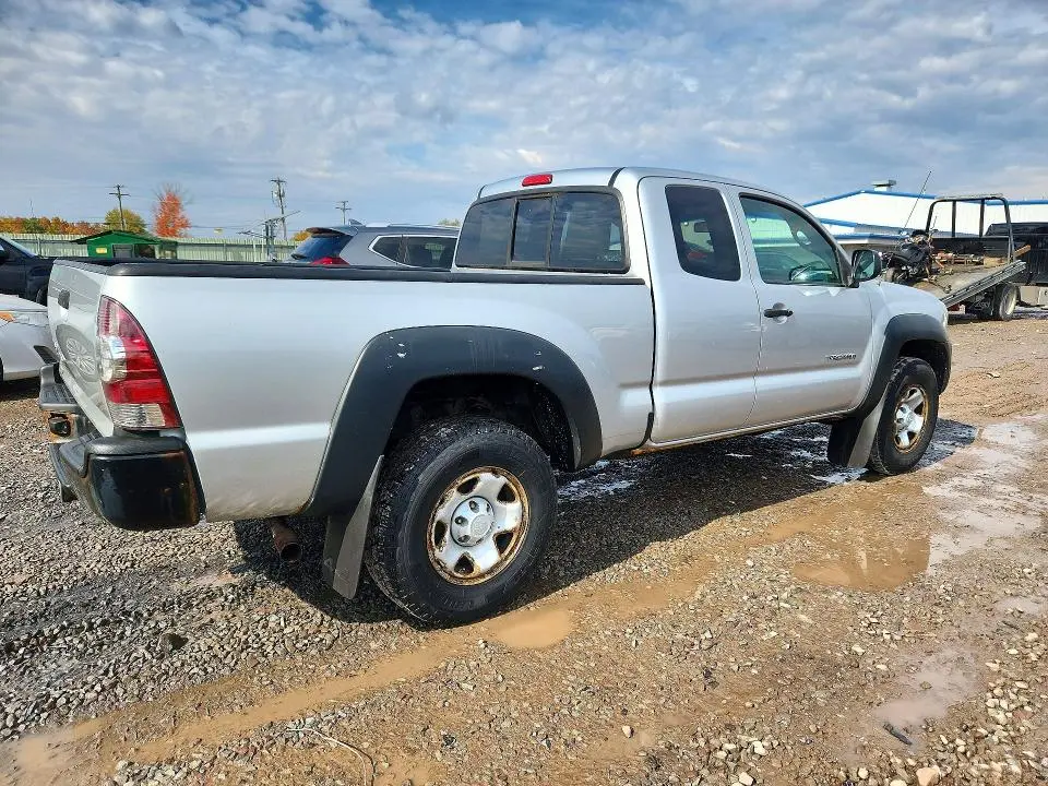 2011 TOYOTA TACOMA BASE  