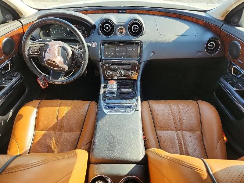 2019 JAGUAR XJ R - SPORT  