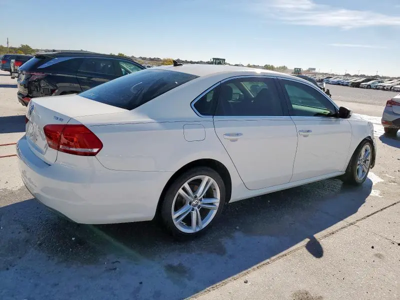 2014 VOLKSWAGEN PASSAT SE  