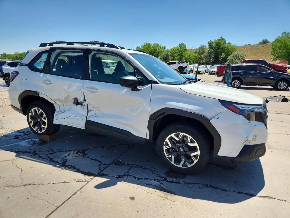 2025 SUBARU FORESTER   
