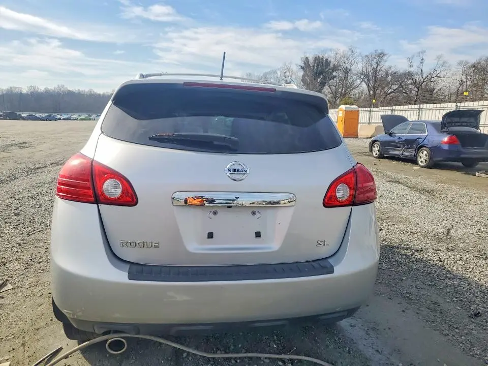 2013 NISSAN ROGUE S  