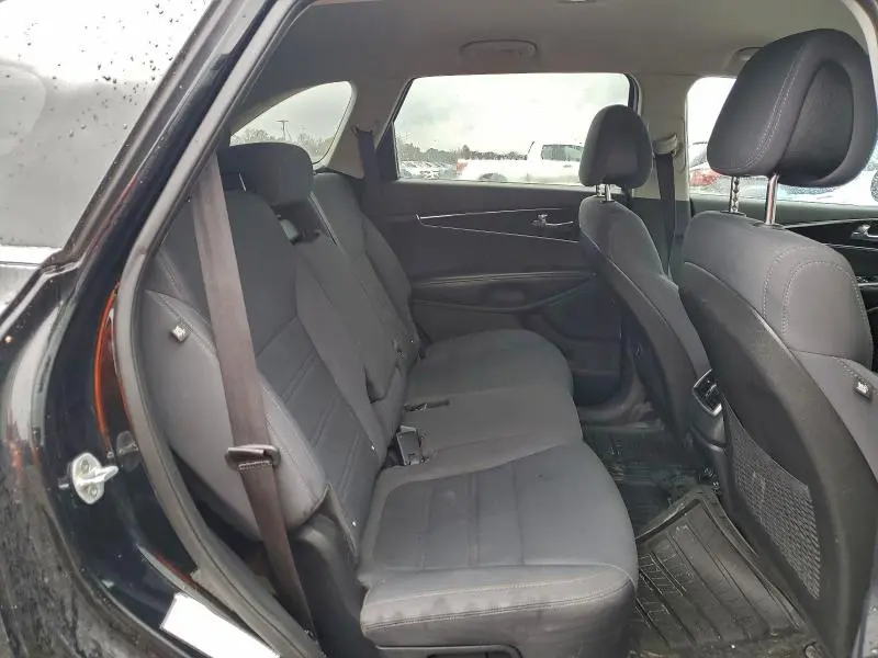 2016 KIA SORENTO LX  