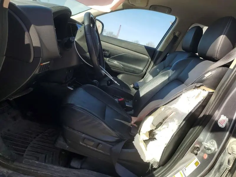 2019 MITSUBISHI OUTLANDER SE  