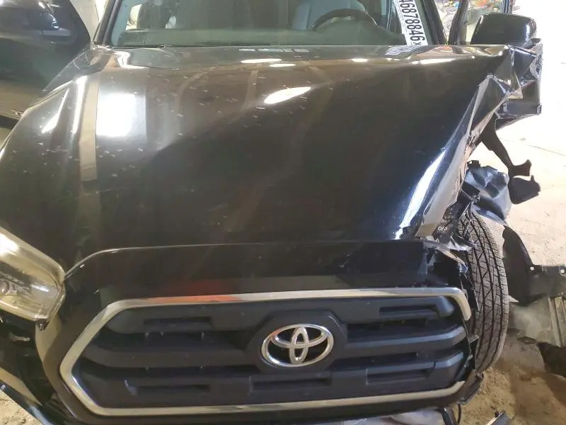 2017 TOYOTA TACOMA SR5 V6  