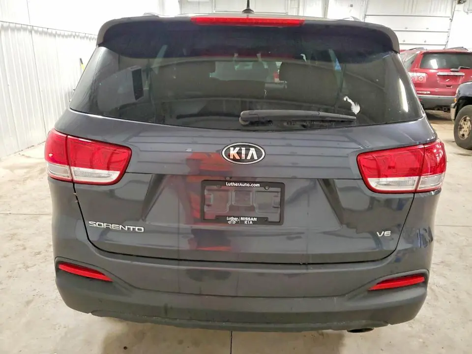 2018 KIA SORENTO LX  
