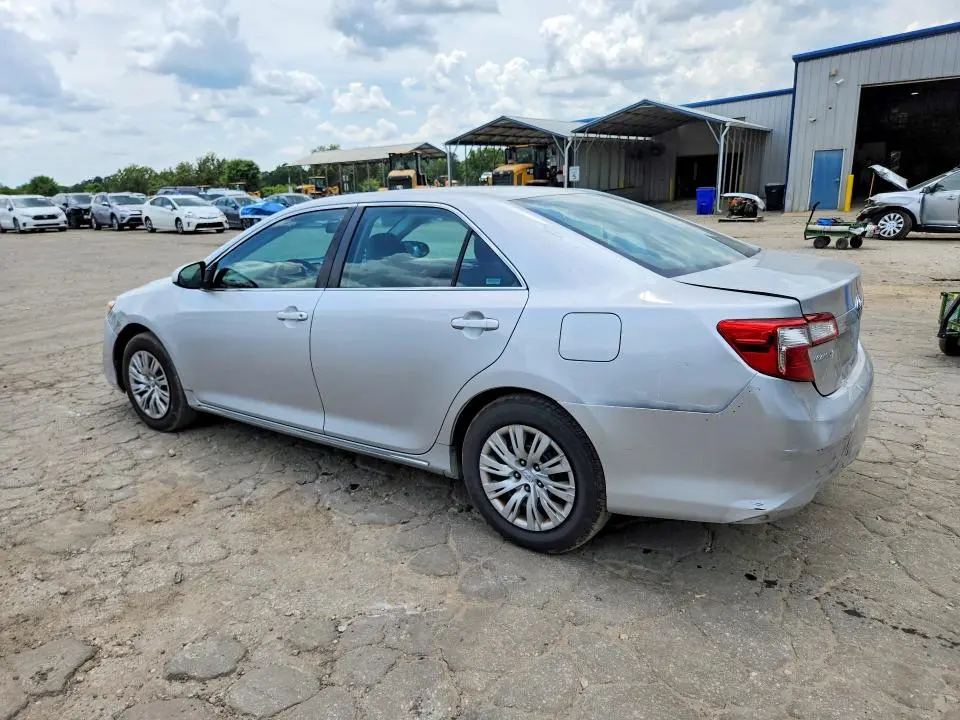 2014 TOYOTA CAMRY LE  