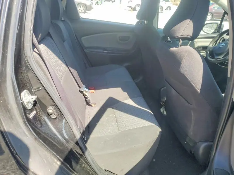 2015 TOYOTA YARIS 5-DOOR L  