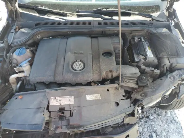 2012 VOLKSWAGEN JETTA SE  