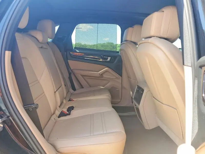 2019 PORSCHE CAYENNE   