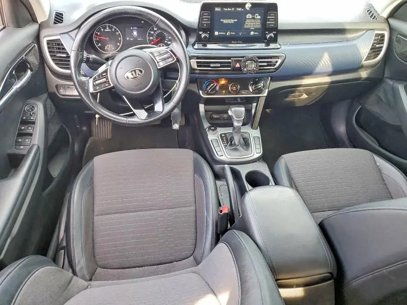 2021 KIA SELTOS S  