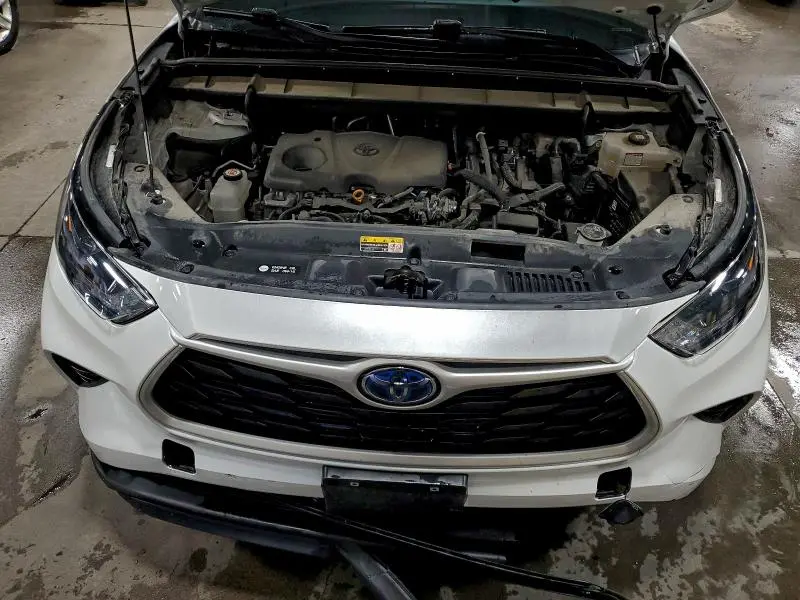 2023 TOYOTA HIGHLANDER HYBRID LE  