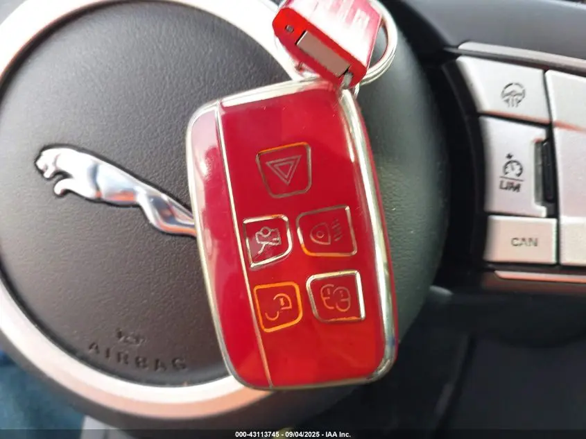 2017 JAGUAR XE 20D PREMIUM