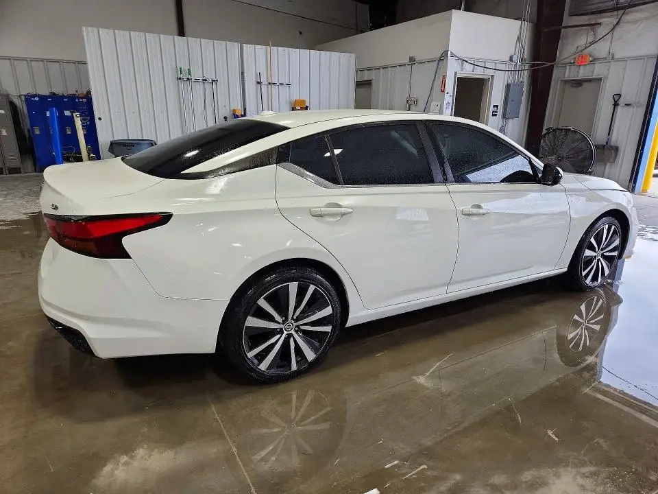 2021 NISSAN ALTIMA SR  