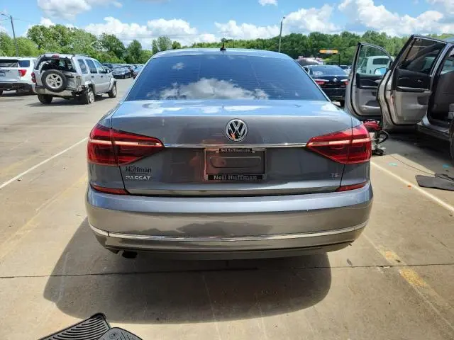 2017 VOLKSWAGEN PASSAT S  