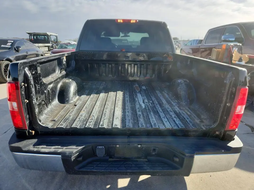 2011 CHEVROLET SILVERADO C1500 LT  