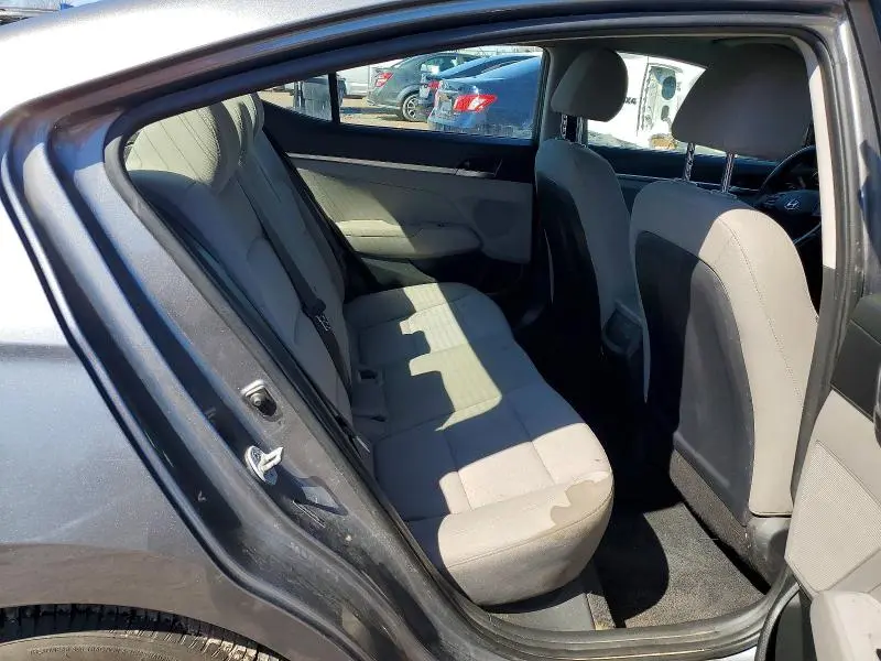2019 HYUNDAI ELANTRA SE  