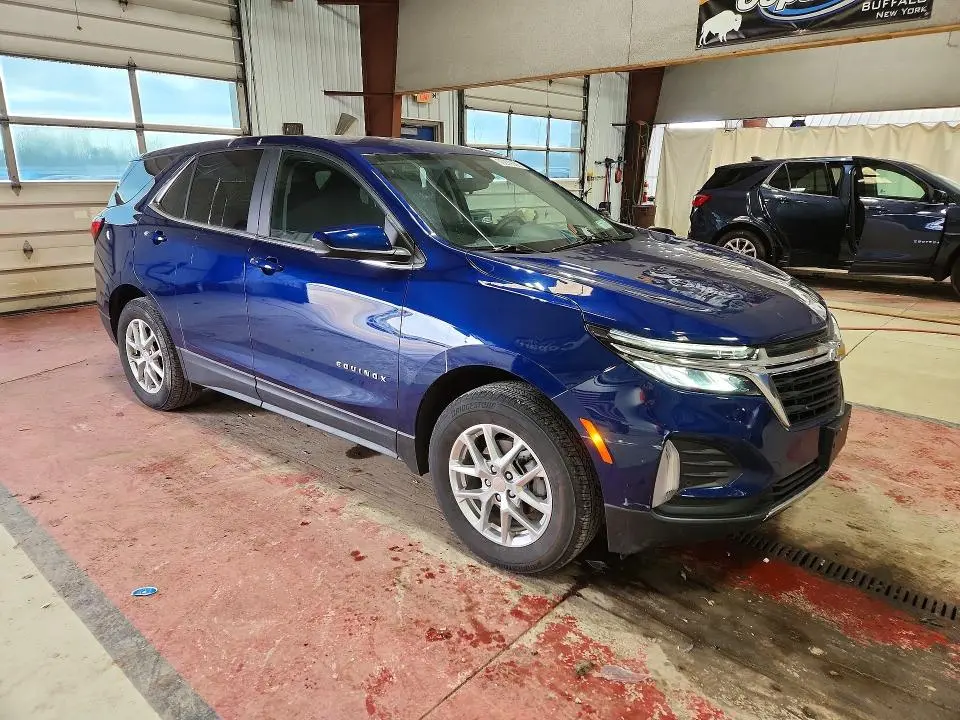 2022 CHEVROLET EQUINOX LT  