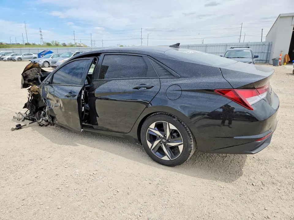2023 HYUNDAI ELANTRA SEL  
