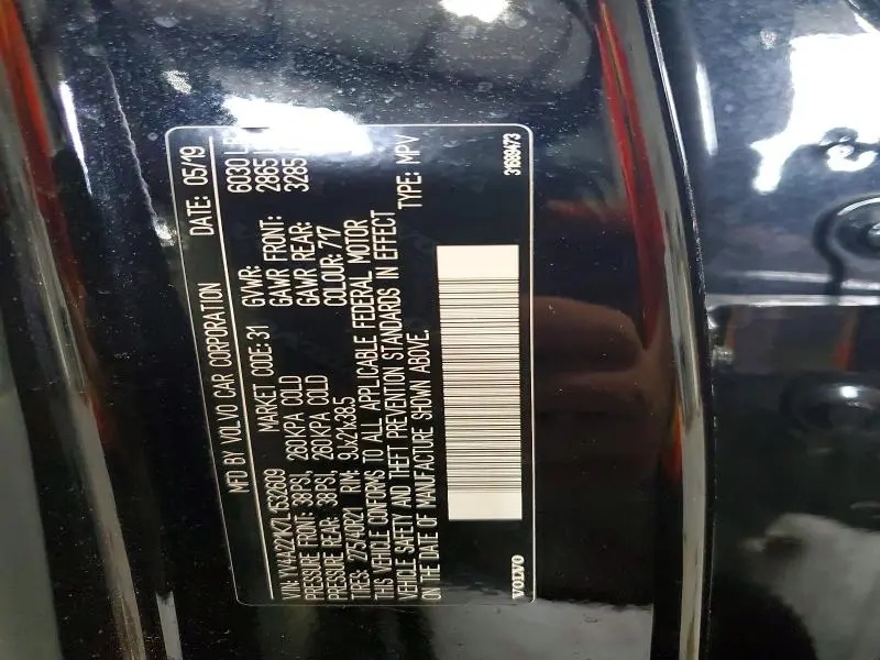 2020 VOLVO XC90 T6 MOMENTUM  