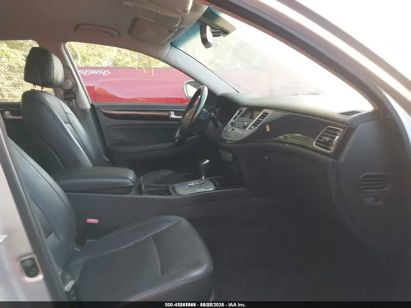 2013 HYUNDAI GENESIS 3.8