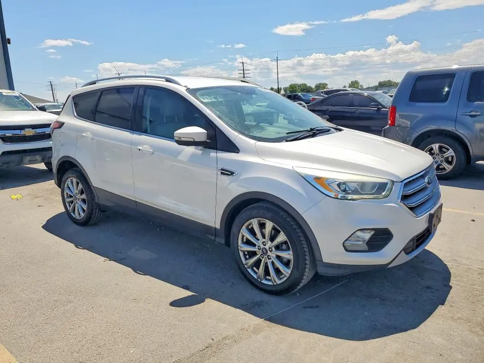 2017 FORD ESCAPE TITANIUM  