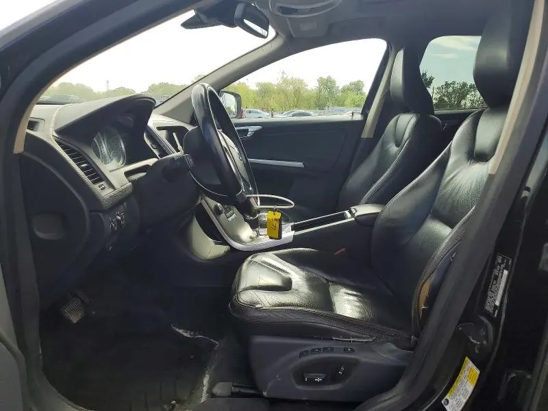 2011 VOLVO XC60 T6  