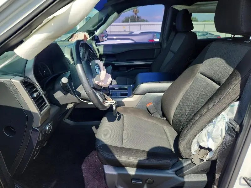 2021 FORD EXPEDITION XLT  