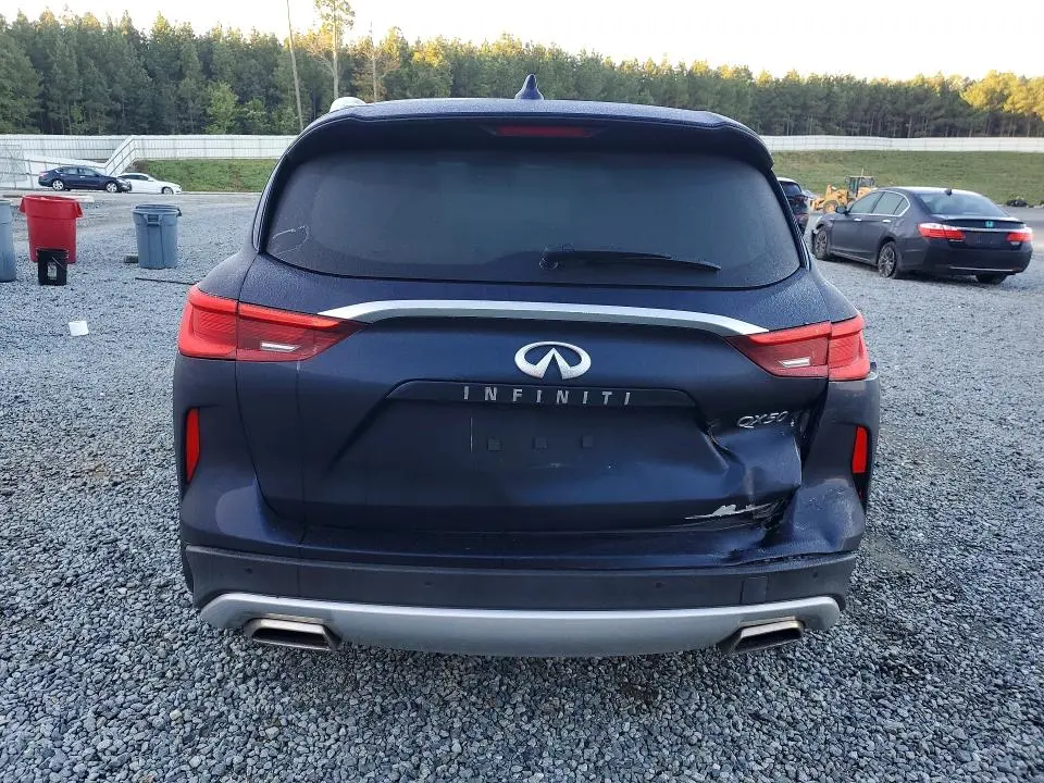 2021 INFINITI QX50 LUXE  