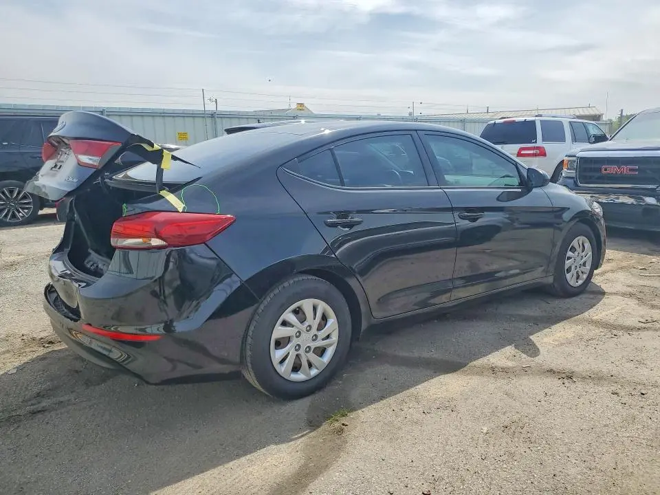 2018 HYUNDAI ELANTRA SE  
